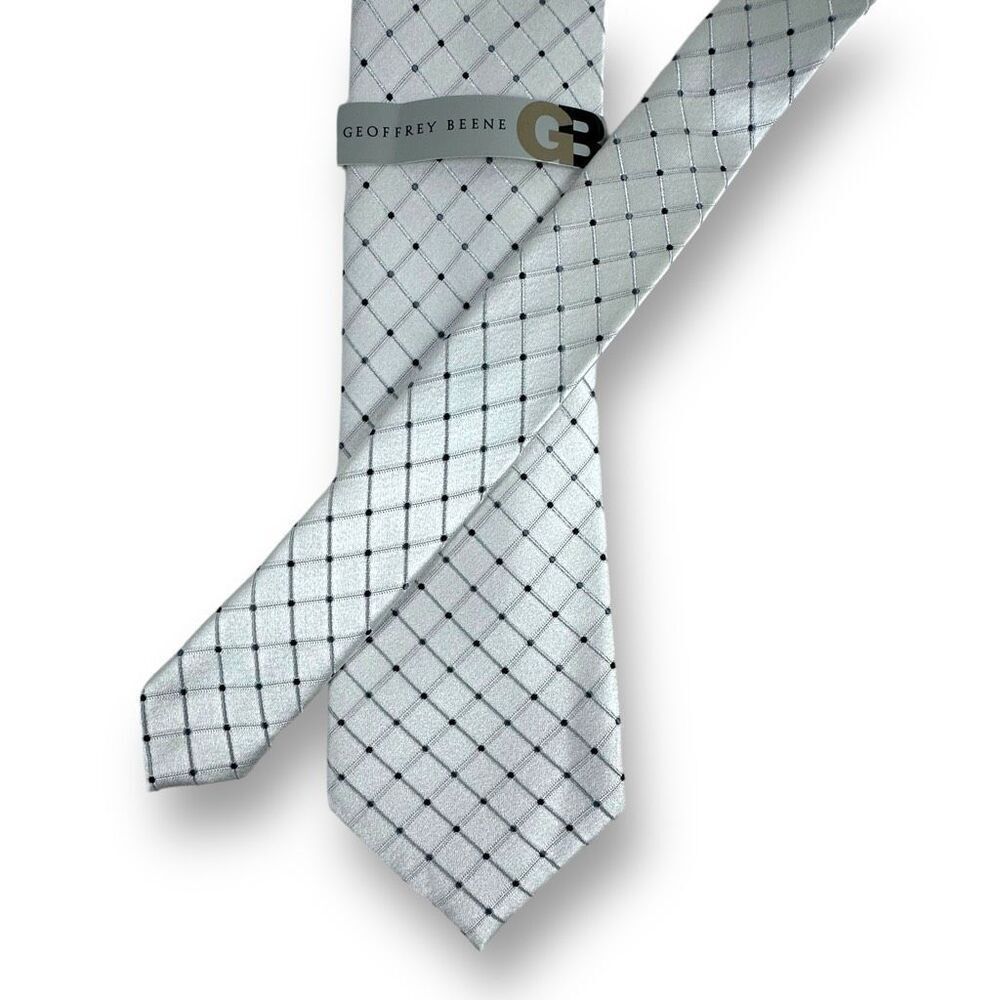 Geoffrey Beene Men's 100% Silk Neck Tie Silver Grid Dot Print Semi Formal New
